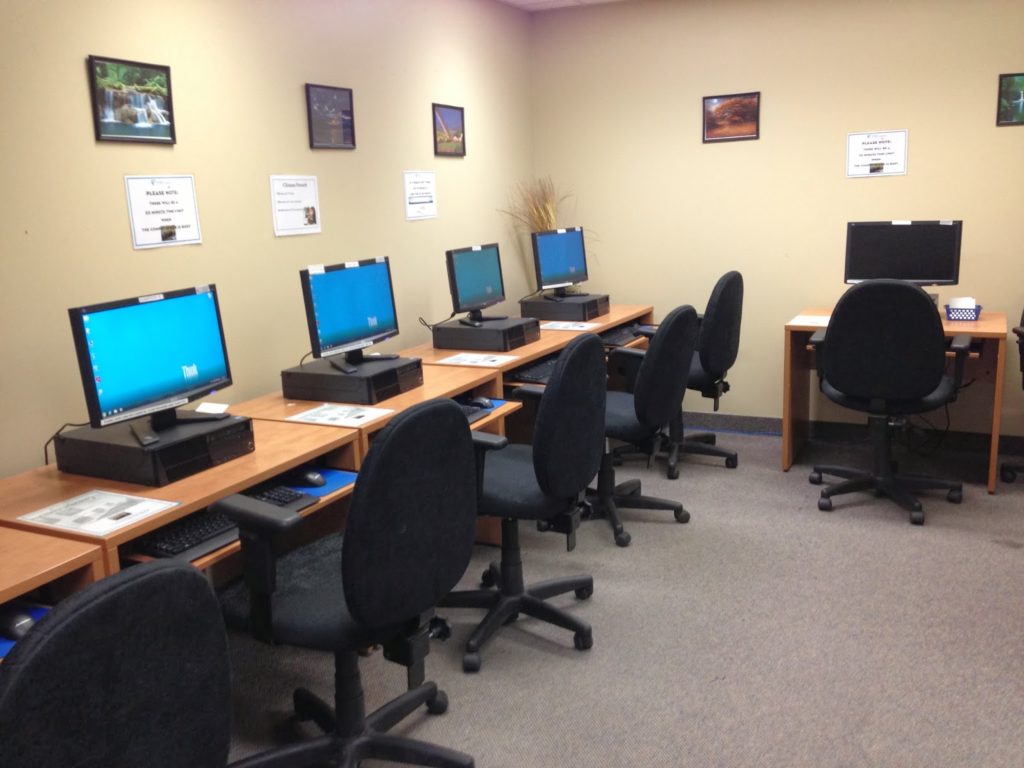 alt"computer lab"